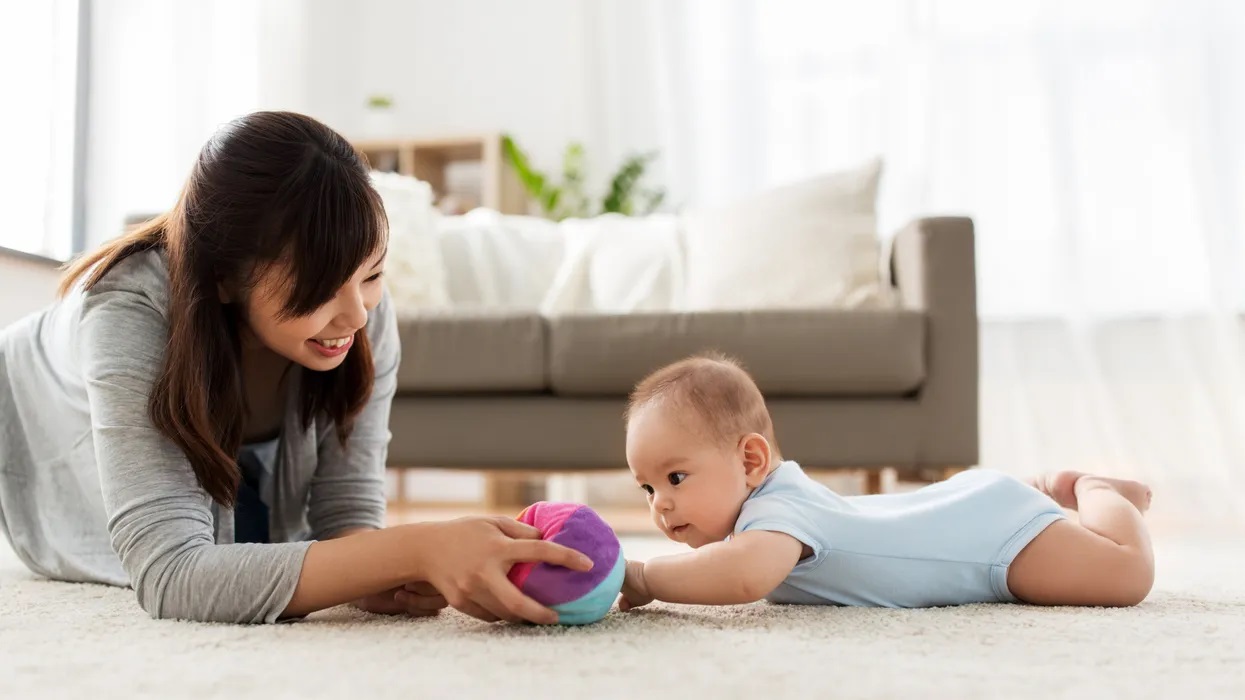 ویژگی رشدی کودک دو ماهه